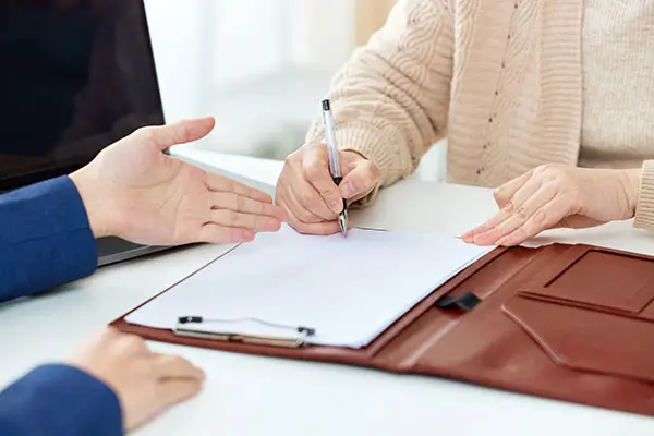 含义稳重的女孩子